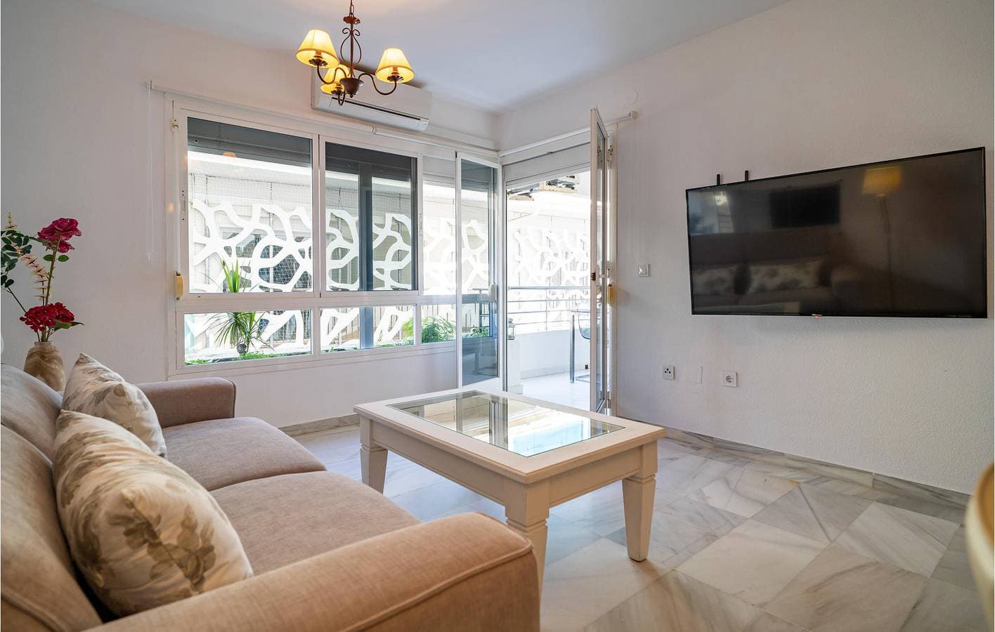 Foto 4 von 18: Apartment mit Meerblick, Klimaanlage, Terrasse und Internet
