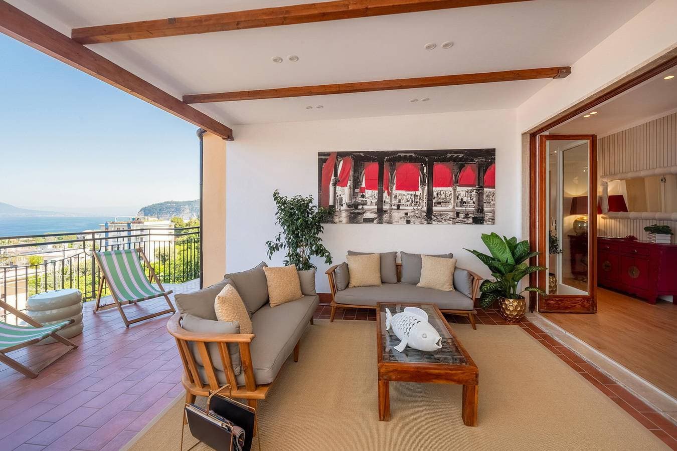 Foto 2 von 40: Ferienwohnung für 4 Personen mit Terrasse