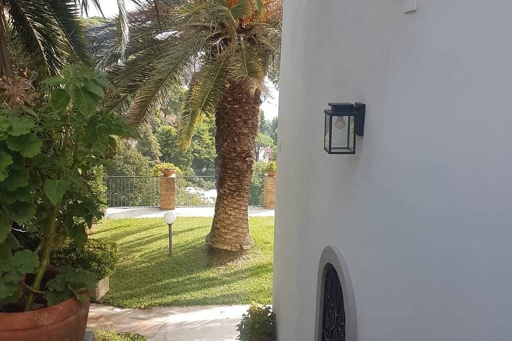 Villa San Vito, Amalfi Coast. An amazing viewing deck overlooking the sea. 1