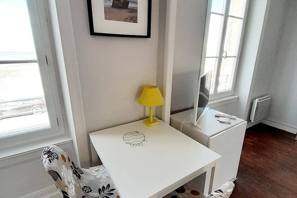 Votre escapade face à la mer — un appartement simple, à 20 mètres de la mer 1