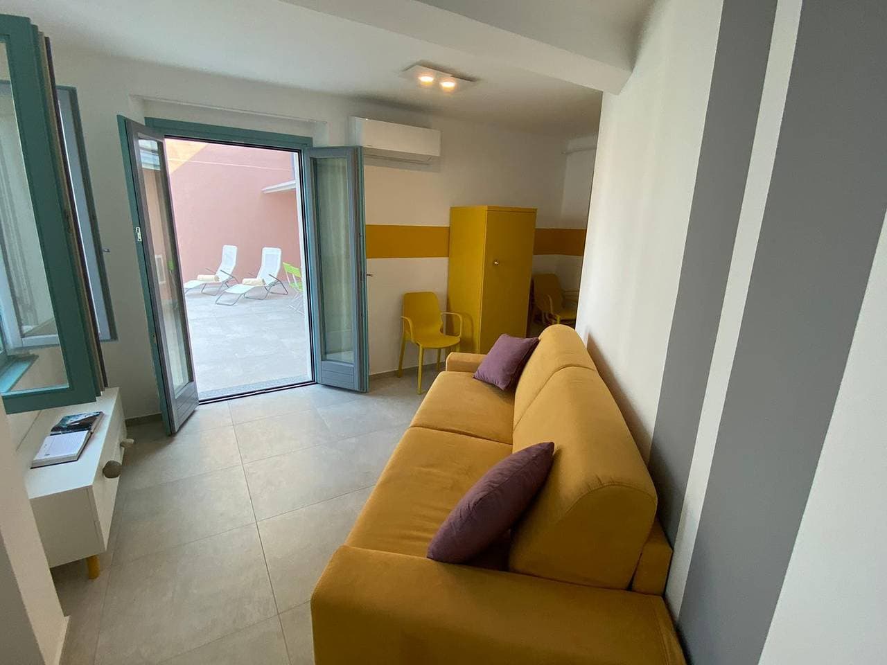 Foto 5 von 13: Stone apartment with lake view in Baveno