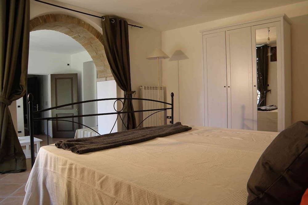 Foto 4 von 30: Villa mit Pool, nicht weit vom Meer, ruhig gelegen, mit herrlichem Ausblick