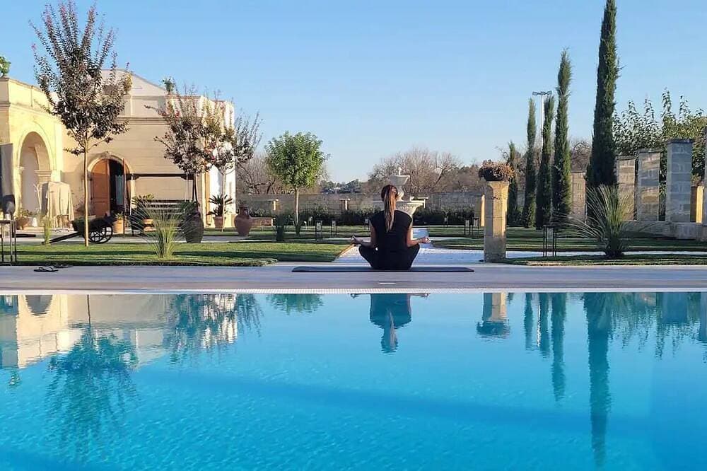 Villa Anna: Luxury Villa with big Pool, Jacuzzi and 10.000 m2 of private garden. 1