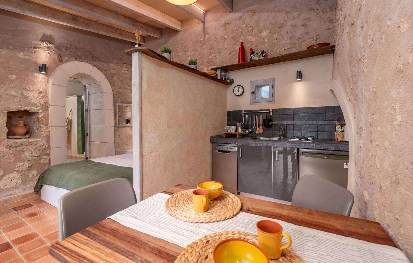Foto 9 von 26: Jornets Terrassenwohnung mit Pool und Grill