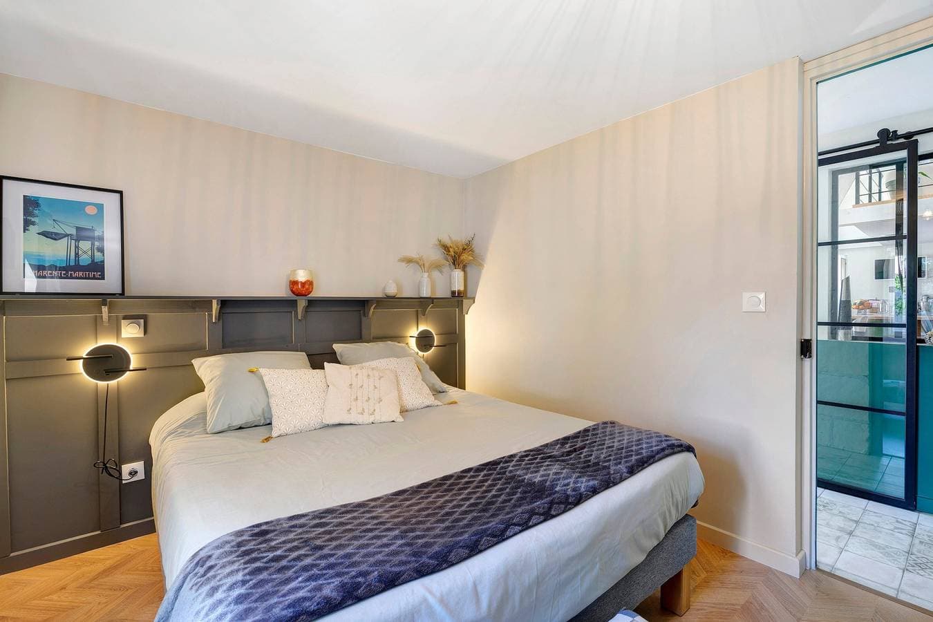 Foto 9 von 30: Gästezimmer „Embellie“ mit privater Terrasse, eigenem Garten und WLAN