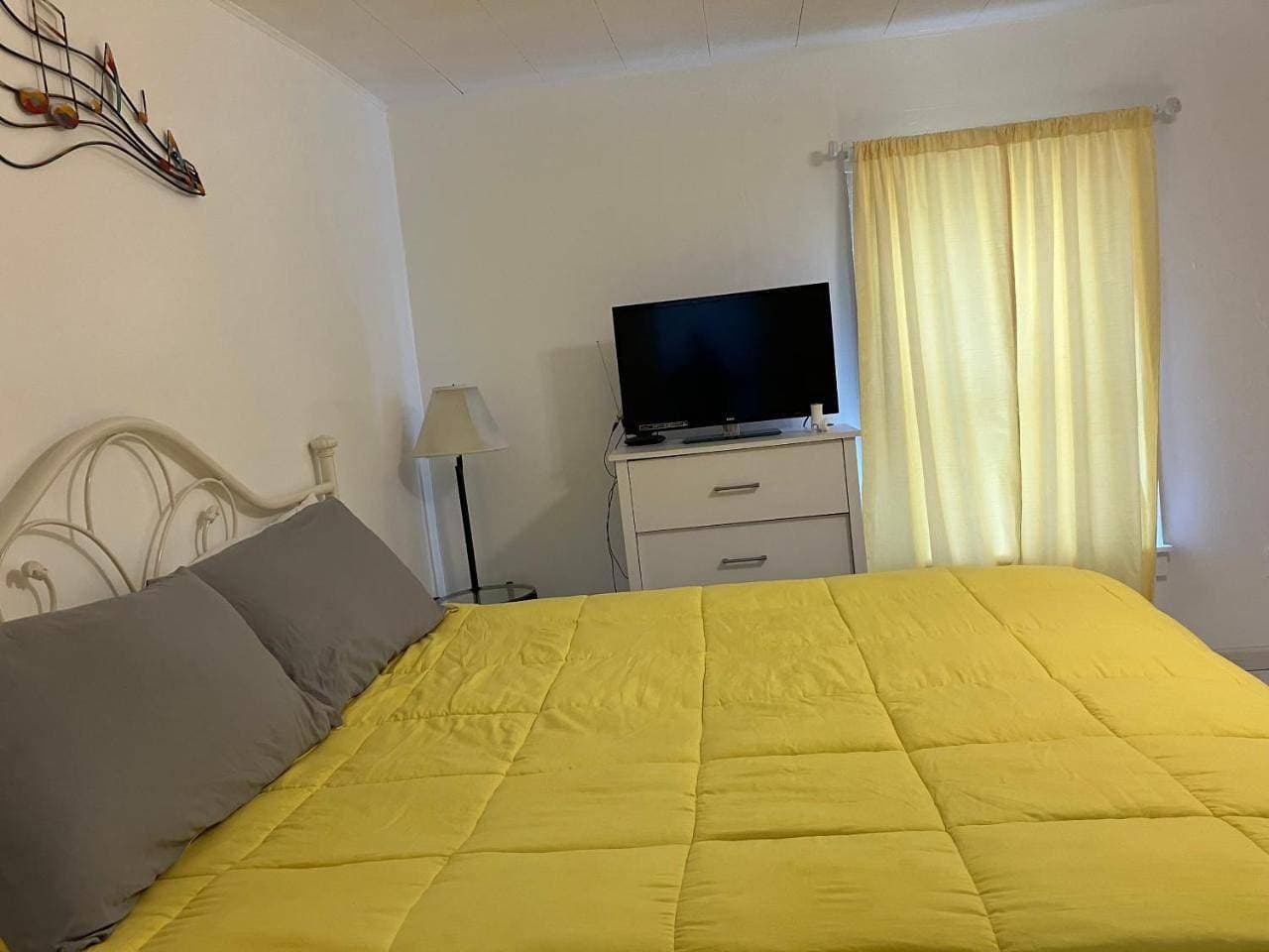 Foto 6 von 26: Three-Bedroom House