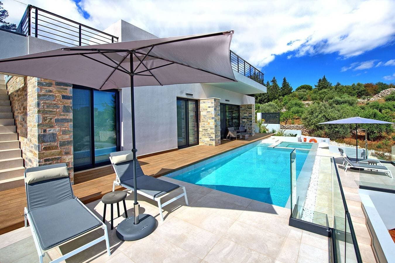 Foto 4 von 37: Villa für 4 Personen mit Pool
