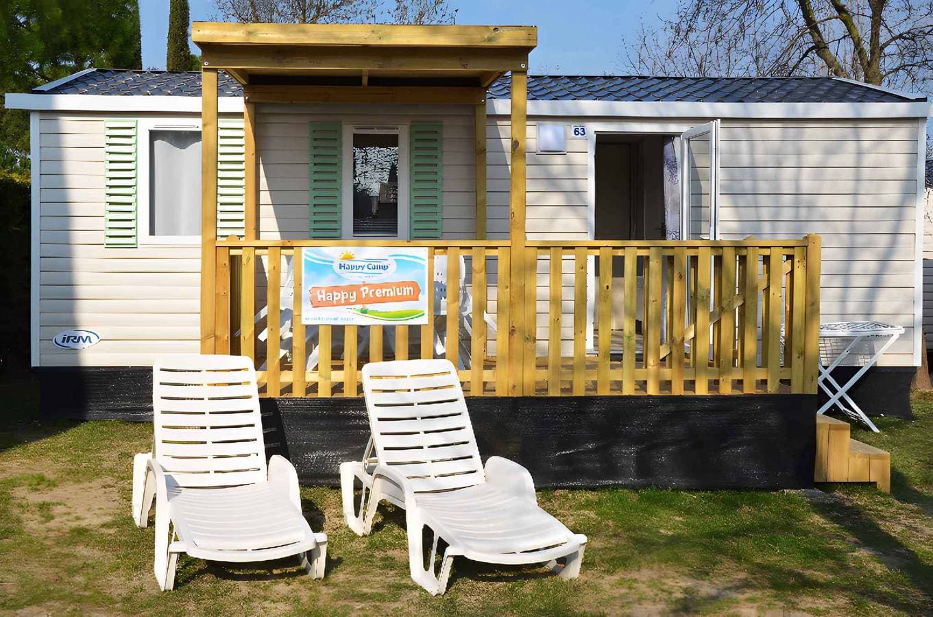 Foto 3 von 48: Mobilehome mit Klimaanlage, Terrasse und Pool