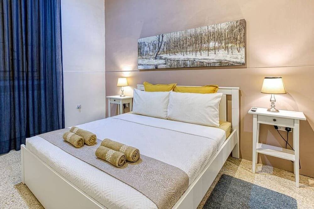 Foto 6 von 30: Spacious 4Br Sliema Apt w/ Terrace & Top Location