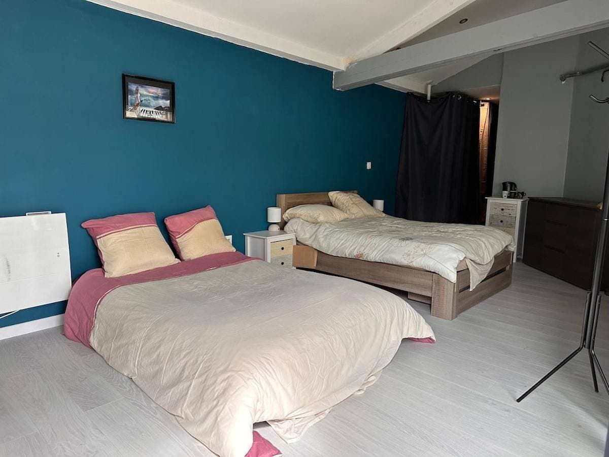 Chambre pour 4 personnes avec SdB privative et jacuzzi 1