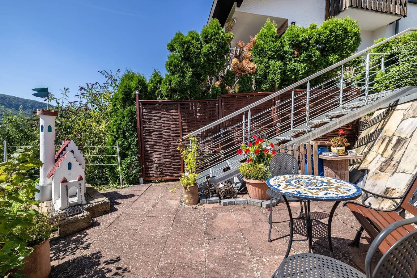Foto 4 von 32: Ferienwohnung mit Bergblick, privater Terrasse und Wi-Fi