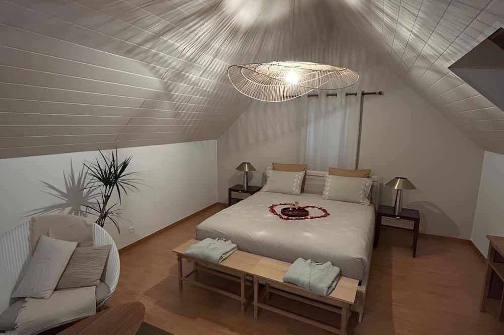 Foto 2 von 17: La maison – Private Suite mit Spa, 3 km vom Meer entfernt