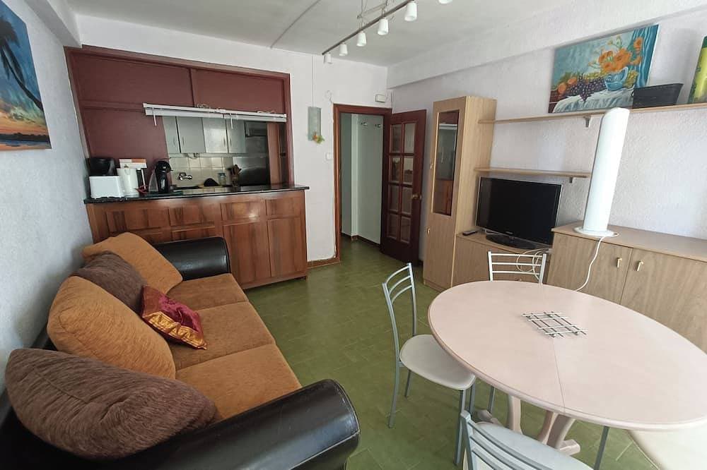 In Salou, Capellans beach apartment. Ideally located. 1