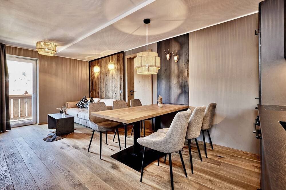 Neu! Deluxe Apartment Zugspitze mit Pool, Sauna, am Golfplatz und Zugspitzblick 1