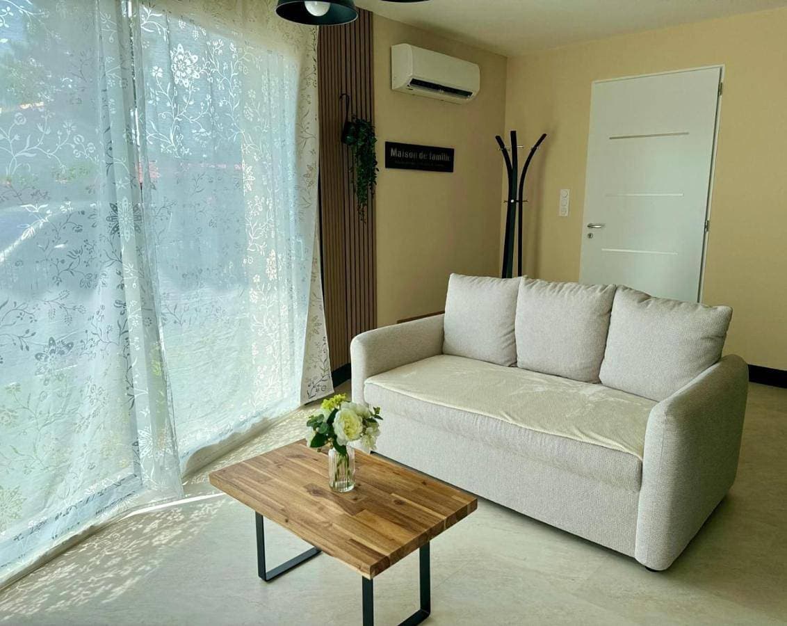 Foto 5 von 25: Two-Bedroom Apartment