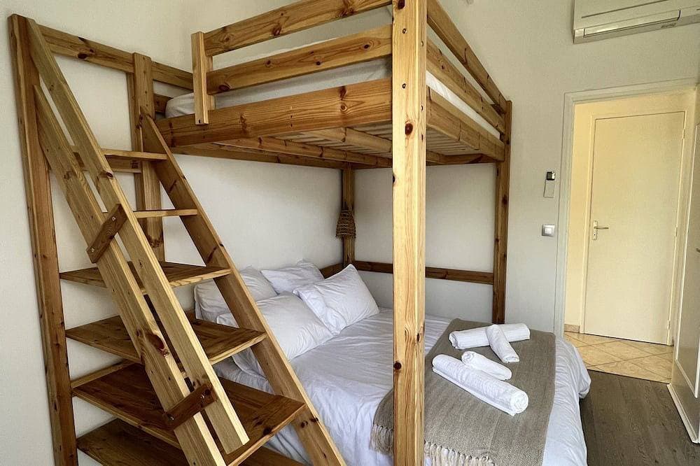 Foto 5 von 30: Cosy accommodation, walking distance to the beach, sea-view patio.