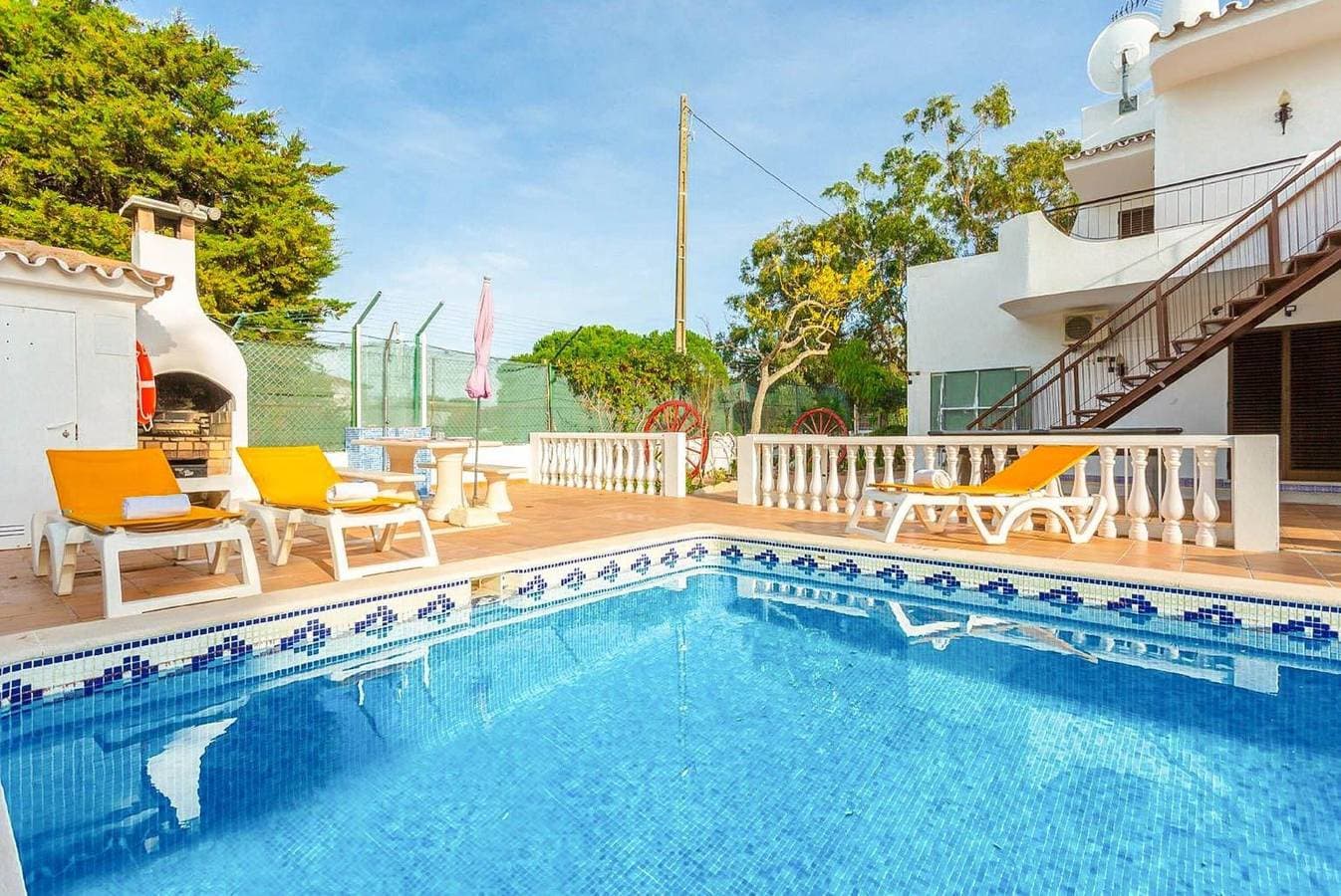 Foto 3 von 29: Villa Coelho mit Meerblick, Pool, Garten und WLAN
