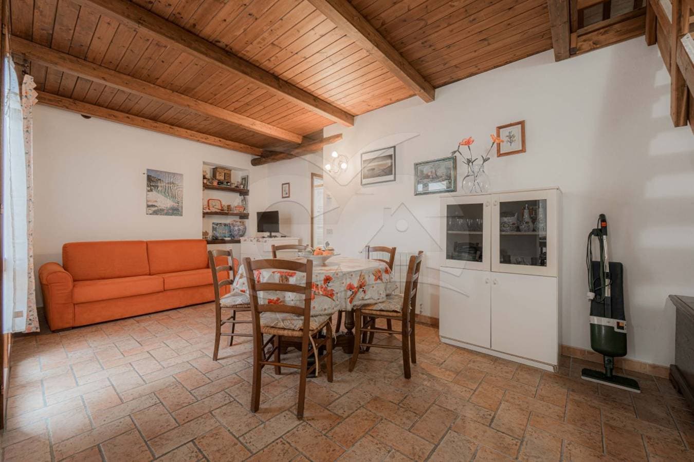 Foto 9 von 21: Ferienwohnung für 5 Personen mit Terrasse