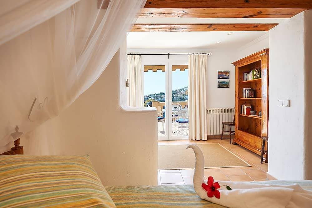 Foto 5 von 23: Traumhafte Unterkunft auf Mallorca mit Pool und Meerblick (Villa Sika)