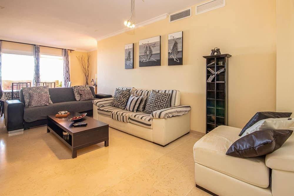 Foto 10 von 24: Schöne Wohnung in Elviria mit Außenpool