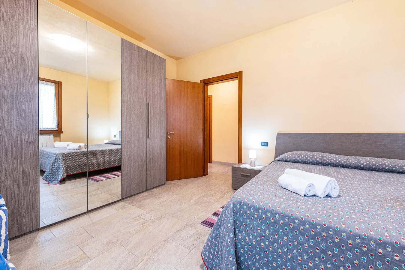 Foto 9 von 23: Ferienwohnung 'Casa Caterina' mit Seeblick, Garten und WLAN