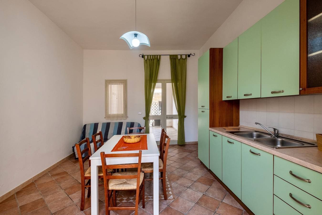 Foto 3 von 25: Ferienhaus "Kalocéri" nahe dem Strand mit Terrasse und Außendusche