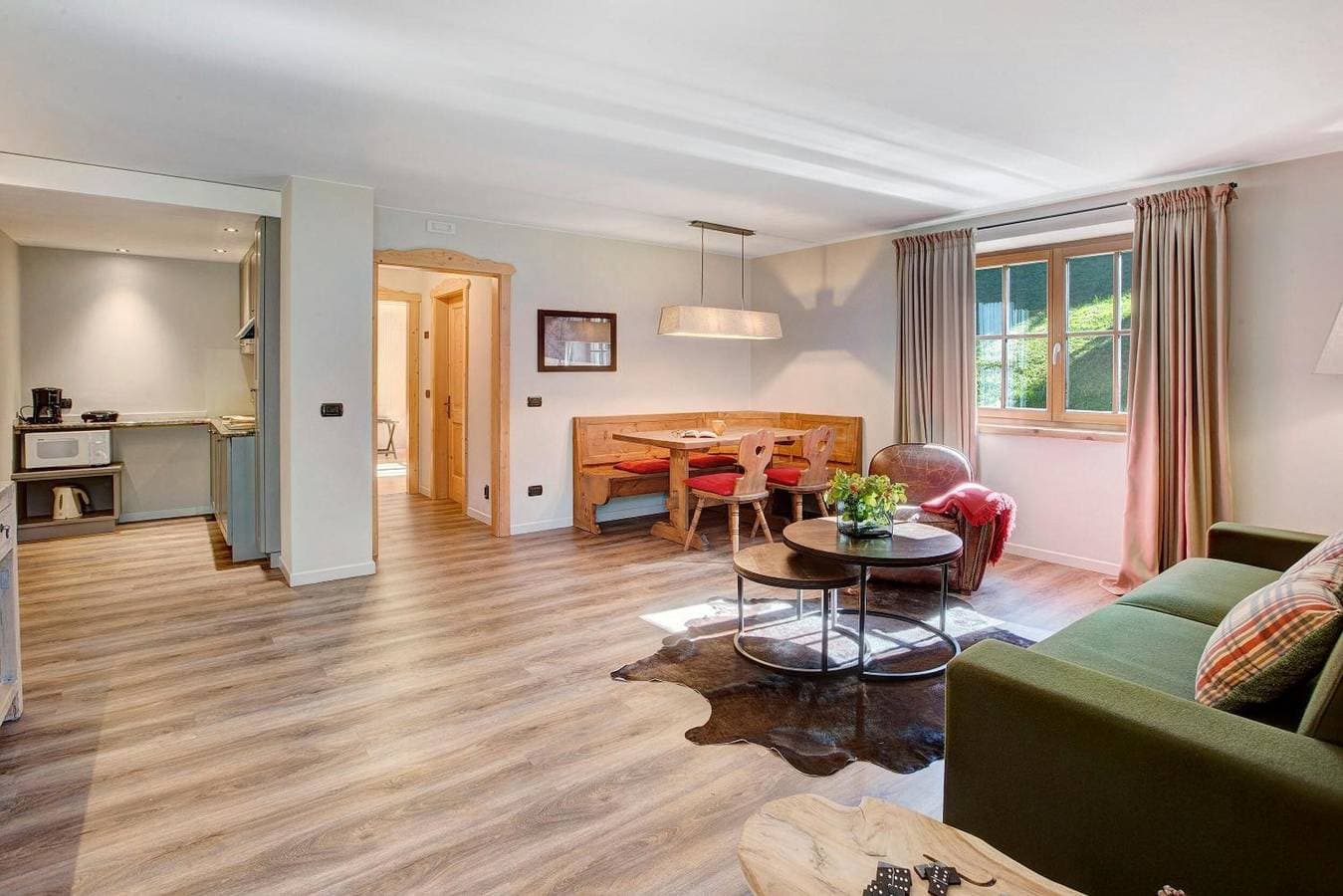 Foto 7 von 24: Apartment 'Superior 2-4' mit Bergblick, Gemeinschaftsgarten und WLAN