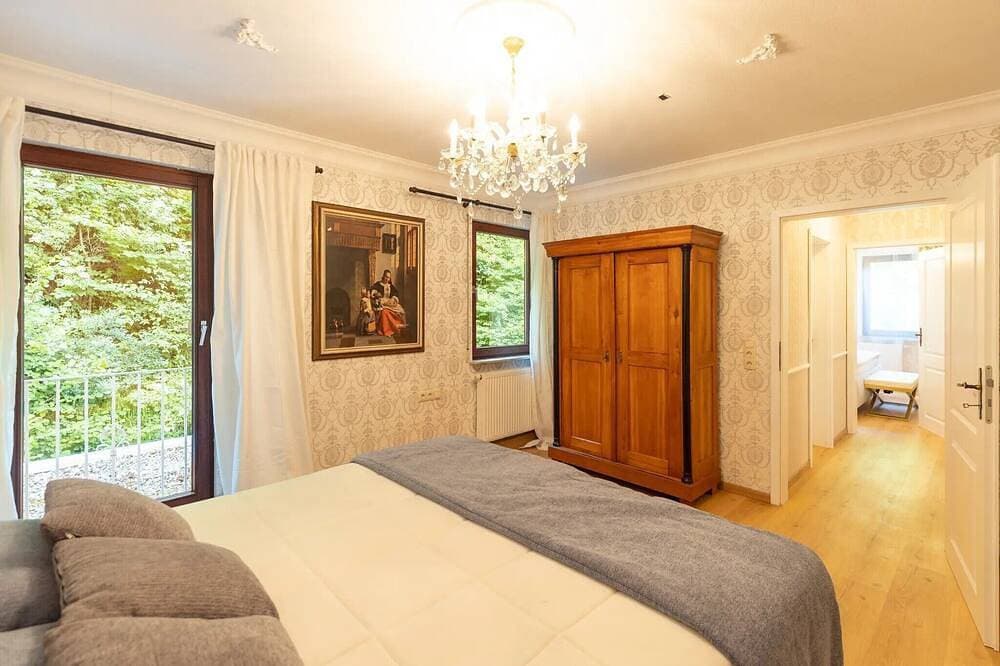 Foto 2 von 18: Ferienwohnung 'Romantik im Schloss' mit Bergblick