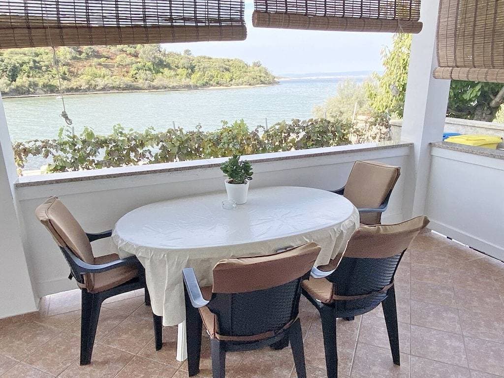 Miral Beach - direkt am Meer 1
