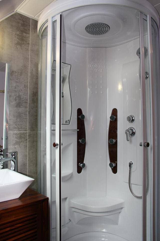 Foto 9 von 9: Double Room with Private Bathroom