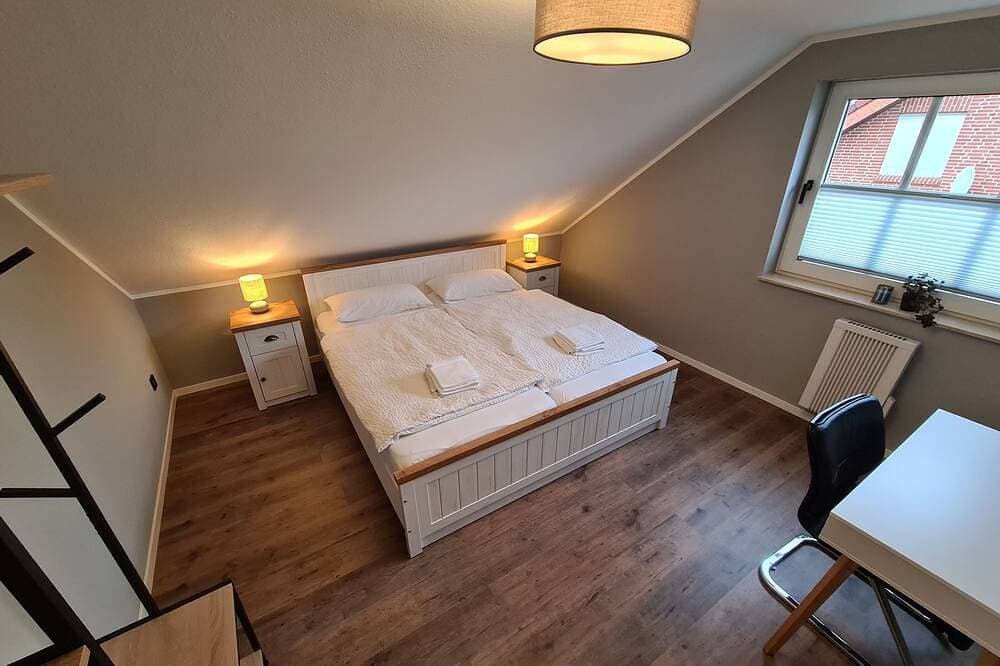 Foto 4 von 18: Ferienhaus Feriendomizil Seeluft in Haselünne direkt am See mit schöner Terrasse