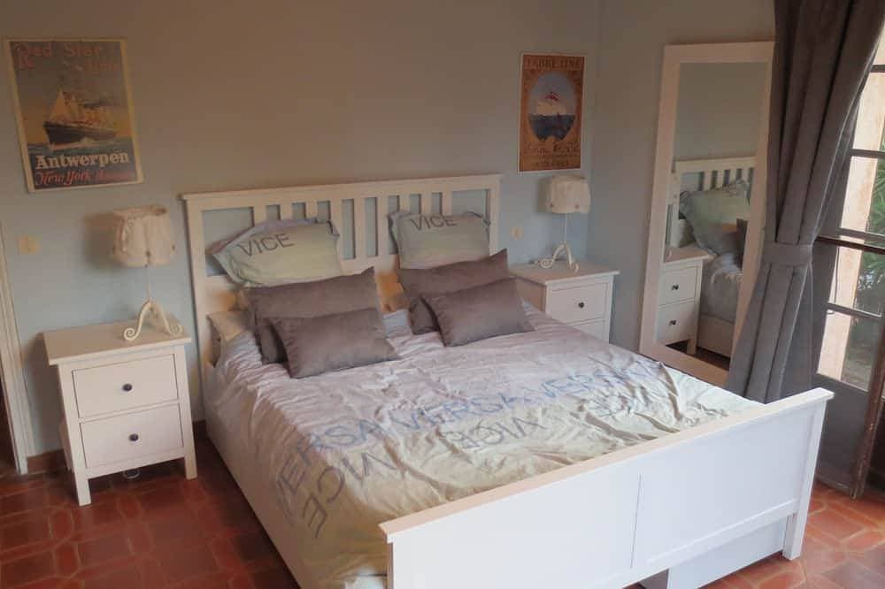 Foto 2 von 20: Villa im Provence-Stil mit privatem Pool und Tennisplatz