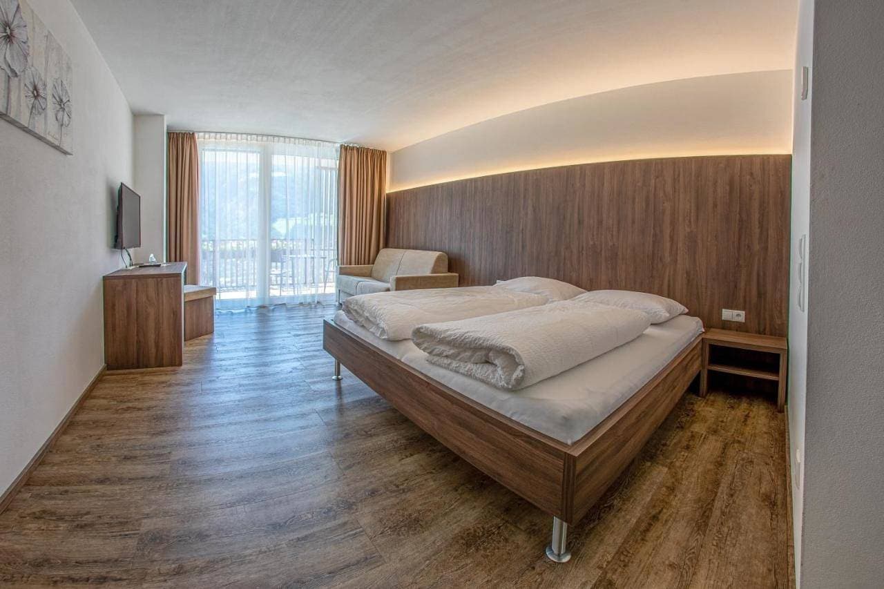 Foto 3 von 10: Double Room with Balcony
