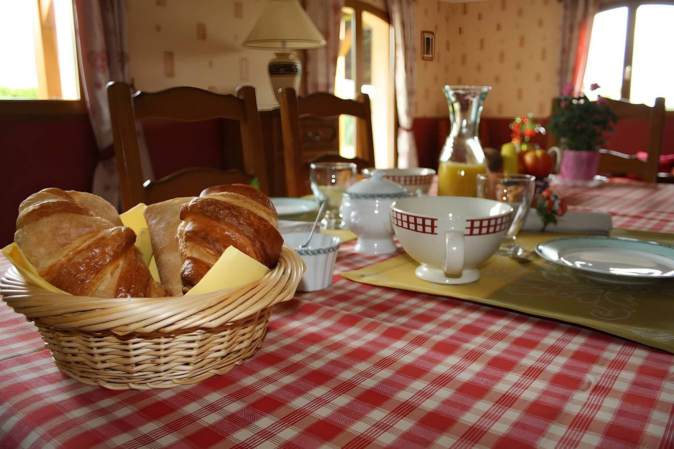 Foto 11 von 11: Gästezimmer „Le Logis du Mesnil“ mit Terrassen, Gemeinschaftsgarten und WLAN