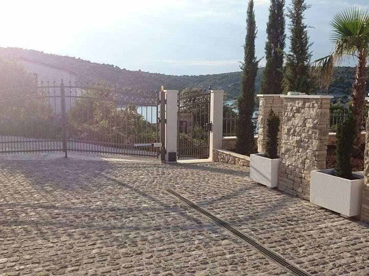 Foto 8 von 46: Villa Elena mit Pool, nur 60 Meter zum Meer