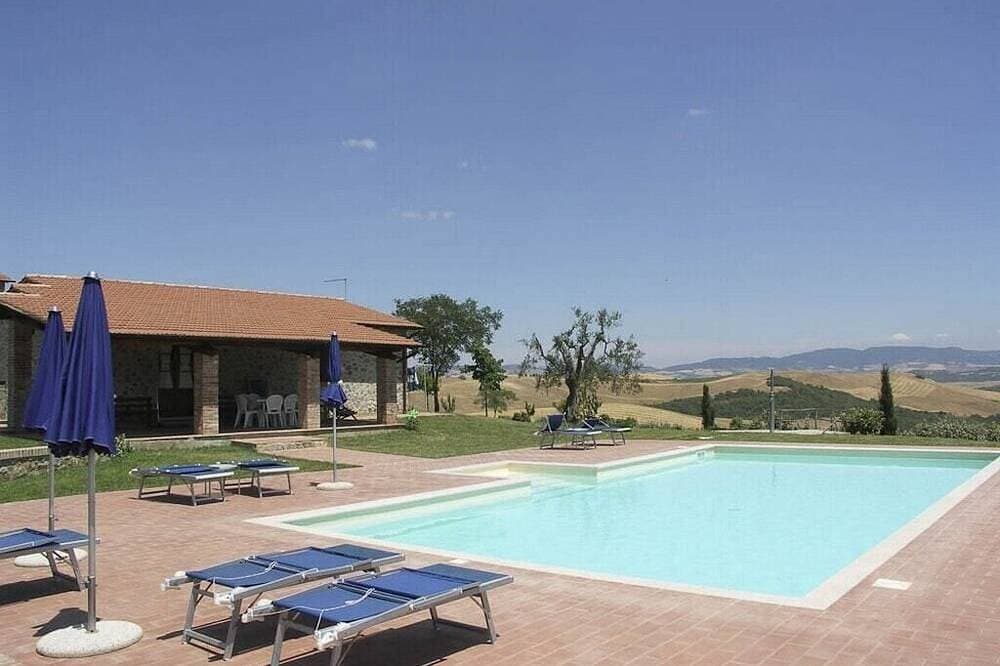 Villa Sarta - Tuscan country villa with private pool 1