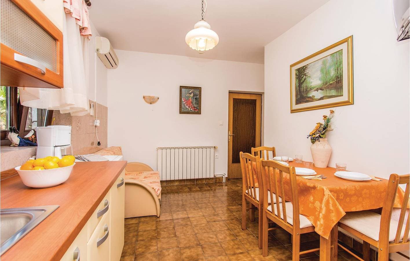 Foto 12 von 25: Gemütliche Ferienwohnung mit Terrasse und WLAN, 900 m vom Strand entfernt