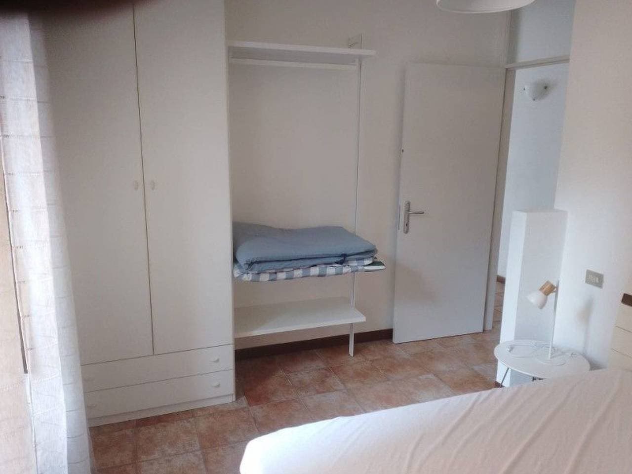 Foto 13 von 22: Zwei-Zimmer-Wohnung mit Seeblick
