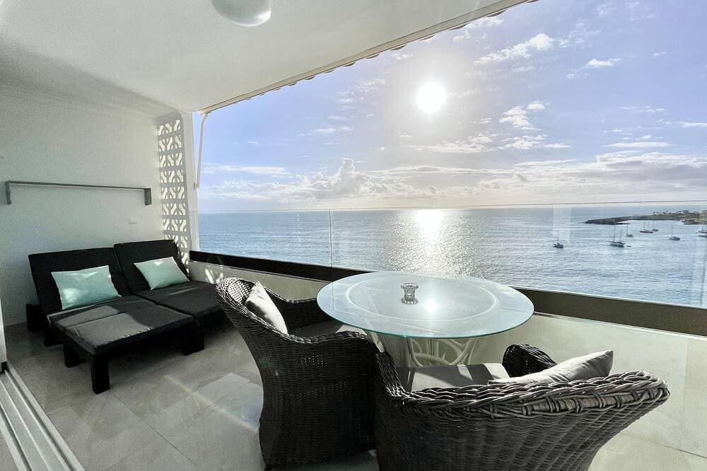 Foto 11 von 24: Seaside Bliss: Spectacular View, Beachfront Haven
