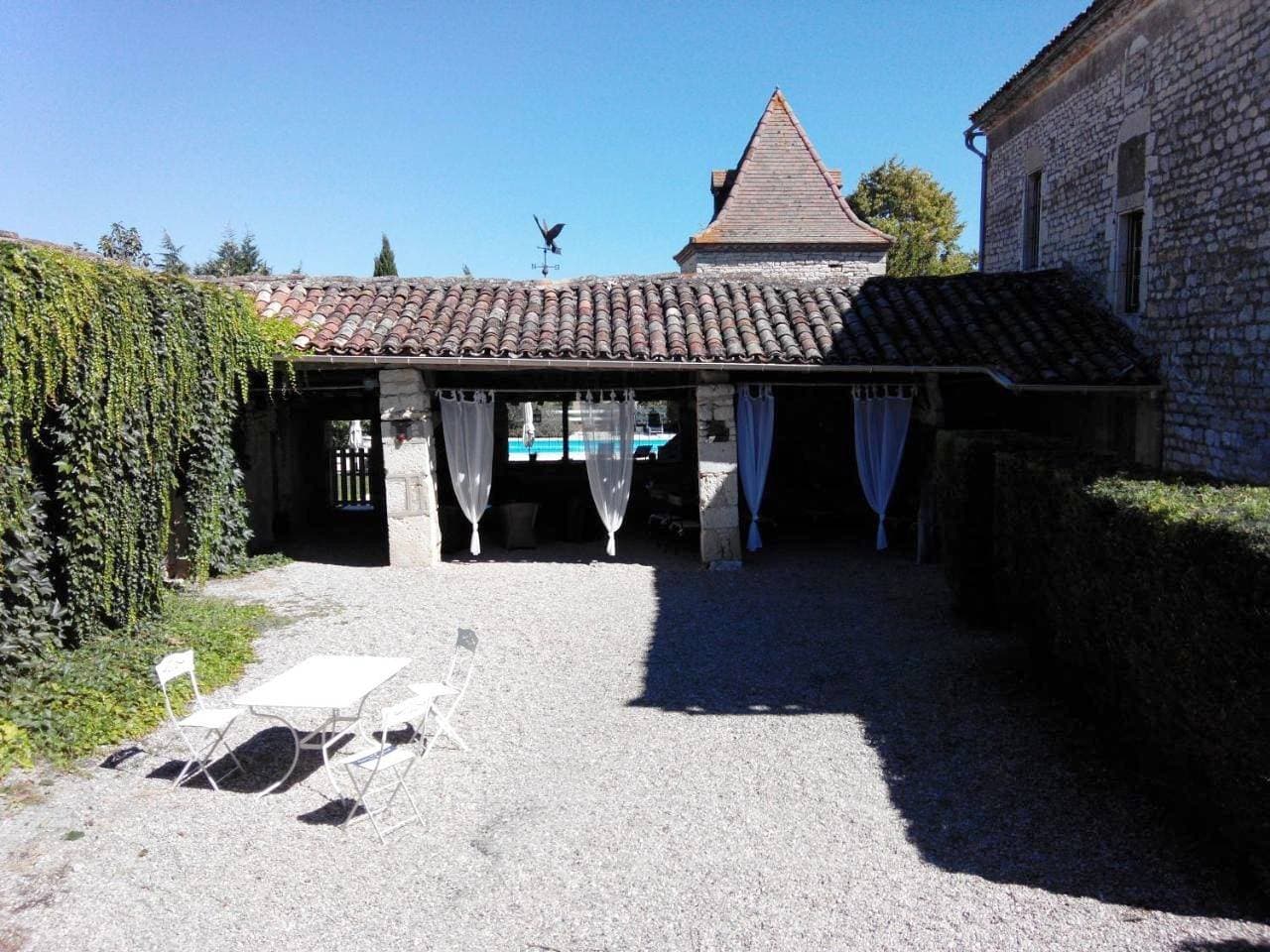 Foto 4 von 8: Two-Bedroom House-Citrouille