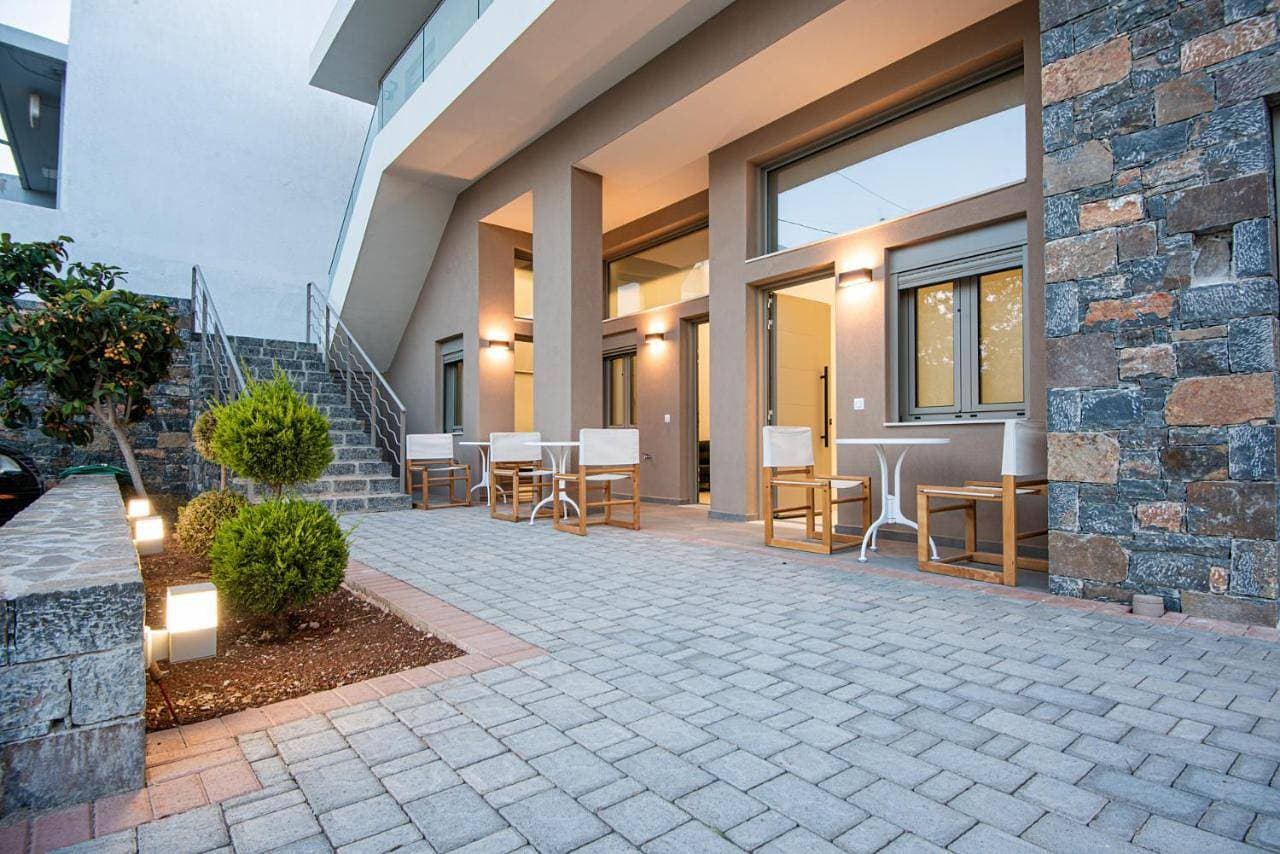 Foto 5 von 5: Mylos Luxury Apartments