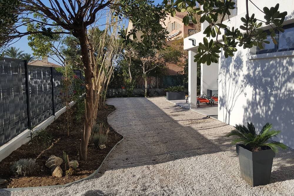 Hervorragender Gartengrundstück Appt T3 in Six Fours, der Brusc. Alles zu Fuß, Strand und Kommunikat... 1