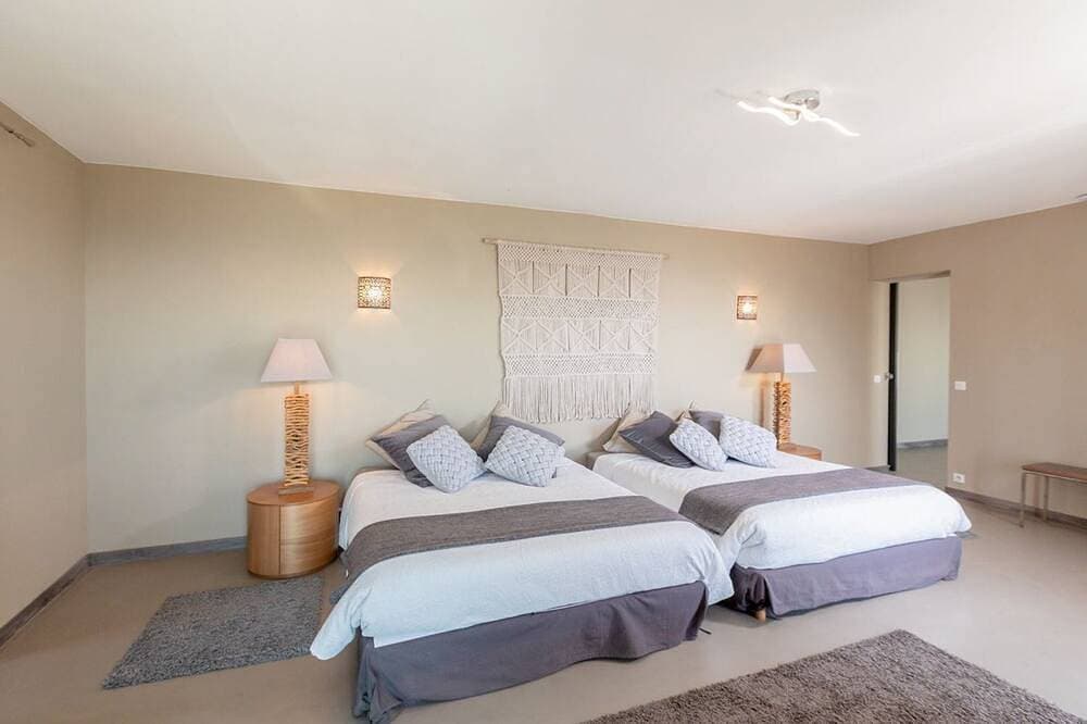 Foto 4 von 30: Villa Tribu - Sechs Schlafzimmer Villa, Schläft 14