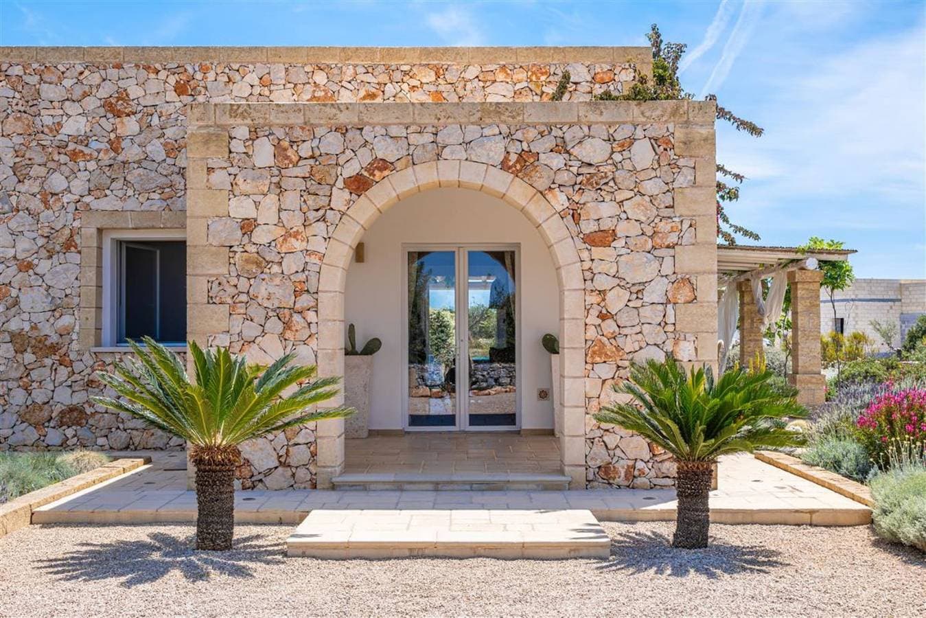 Foto 4 von 18: Villa für 4 Personen mit Pool