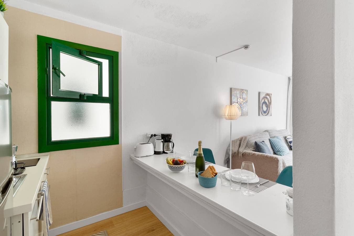 Foto 8 von 25: Ferienwohnung 'Casita Blanca' mit Meerblick, Gemeinschaftspool und WLAN