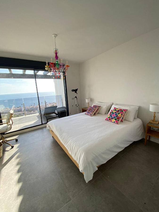 Foto 5 von 52: Two-Bedroom Apartment