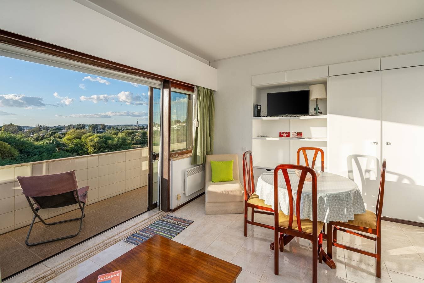 Foto 5 von 27: Ferienwohnung 'Alvor Beach Front Line Bay' mit Meerblick, Wi-Fi und Klimaanlage
