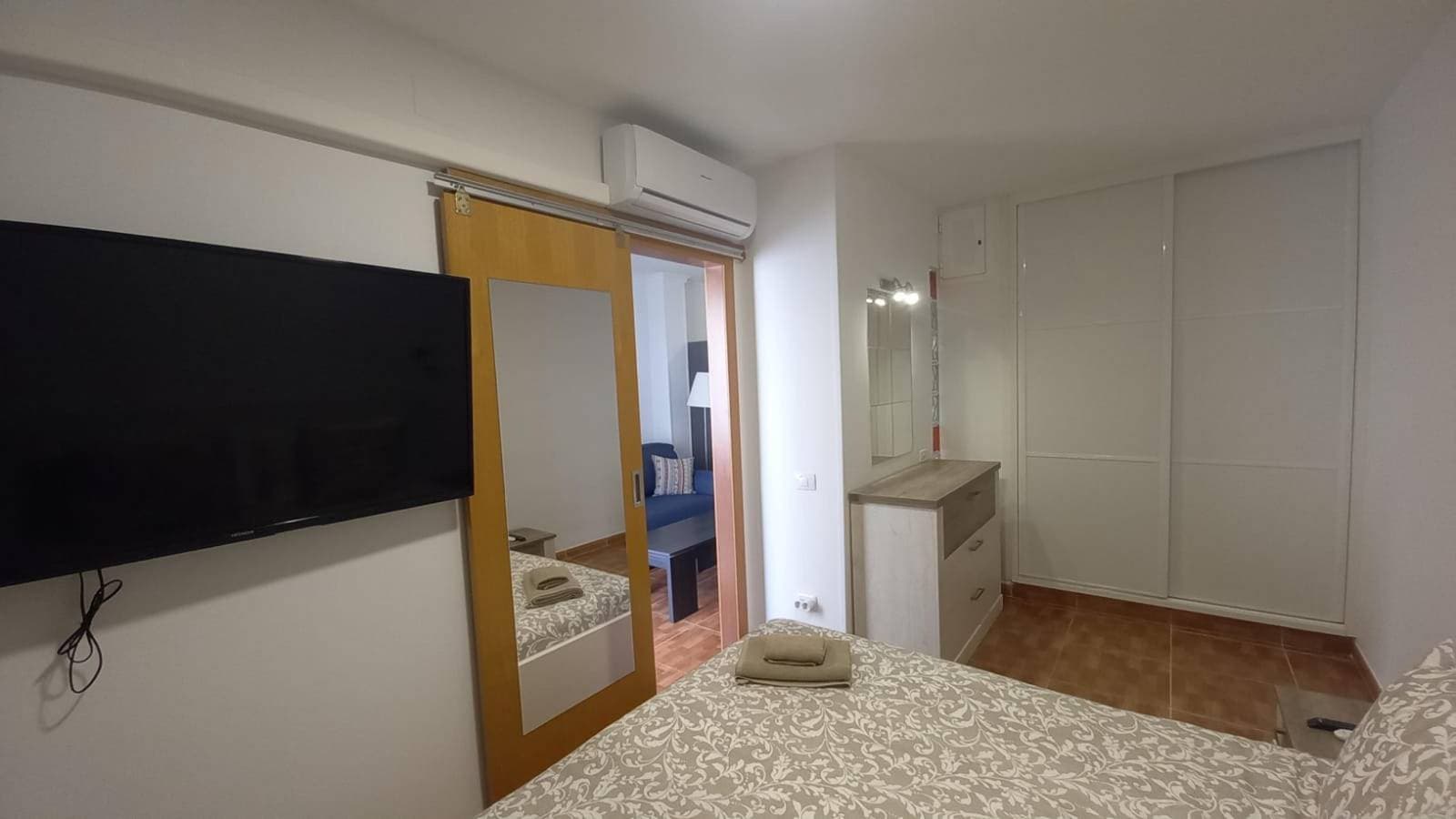 Foto 13 von 29: Ferienwohnung 'I Love You 203' mit Meerblick, Wi-Fi und Klimaanlage