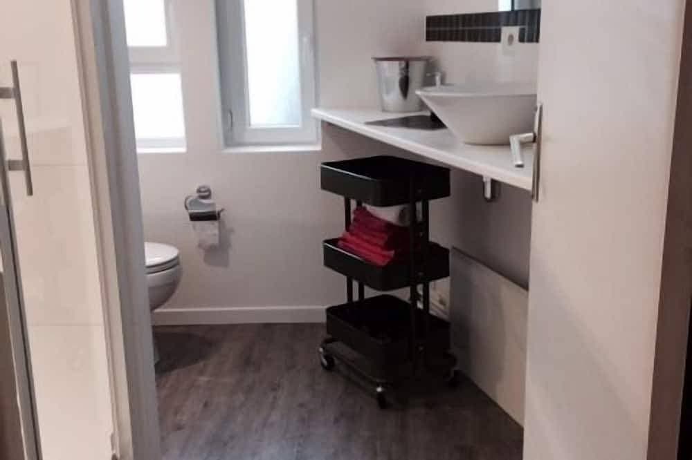 Foto 7 von 30: La Roseraie, große 2 Zimmerwohnung, Garten, Stellplatz möglich. im Herzen von Honfeu