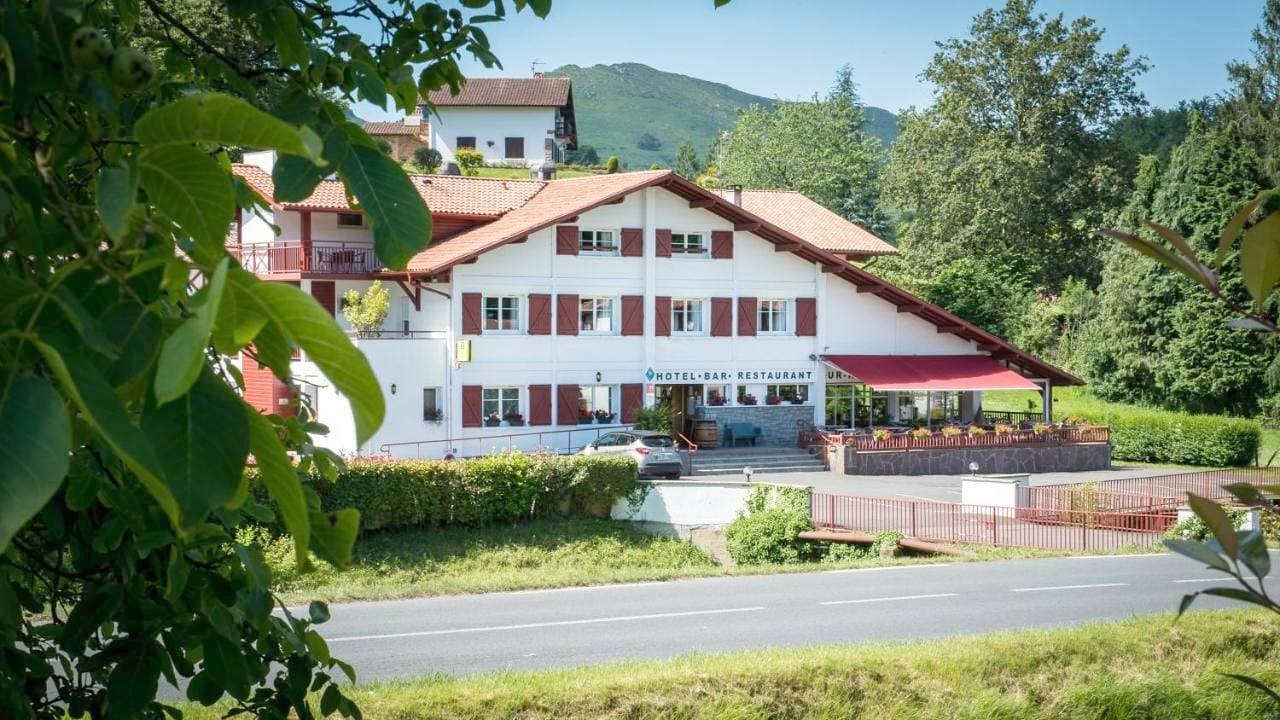 Logis Hotel Ur-Hegian 1